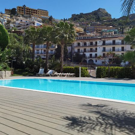 Minerva Luxury Apartment & Tulipan Apartment By Taormina Holidays Bagian luar foto